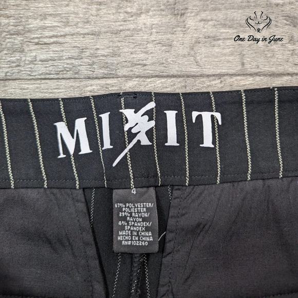 Mixit Striped Cropped Pants Size 4 - Picture 2 of 6